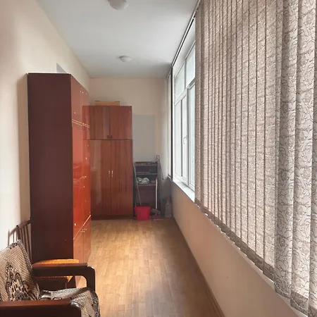 светлая с балконом Apartment Odesa